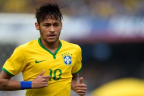 Faker巅峰时刻操作震撼全场，faker巅峰期为什么这么长