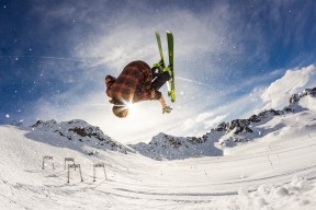 美洲杯逆转奇迹：奋勇激战，终成传奇，美洲美洲杯