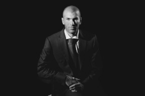 哈兰德与福登联手突破多特蒙德防线，曼城继续领跑欧冠小组，哈兰德加盟曼联