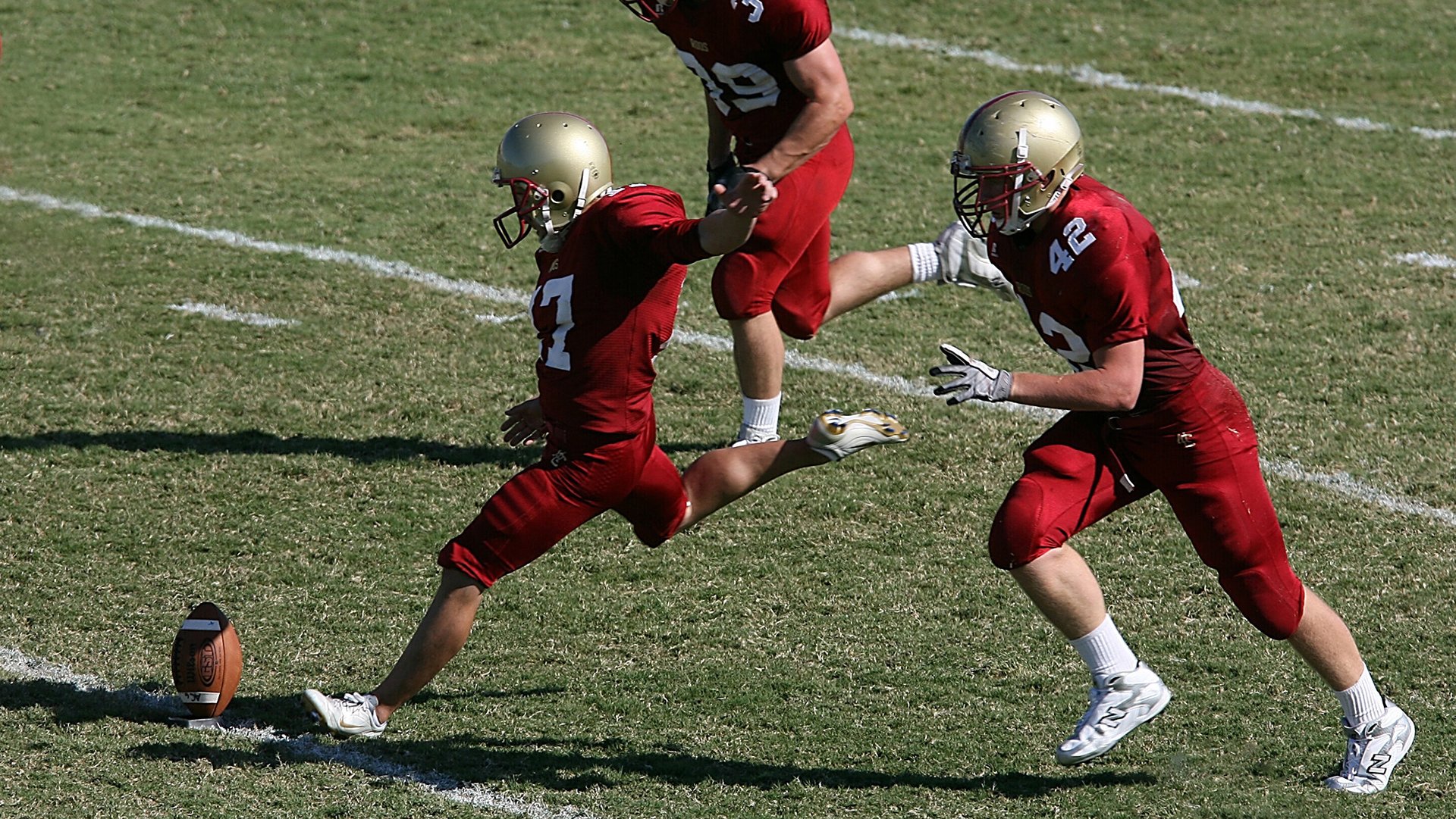 未来足球场馆将实现全场Wi-Fi覆盖，提升观赛体验，创意足球场馆